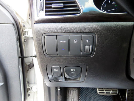 Hyundai Genesis — photo 11