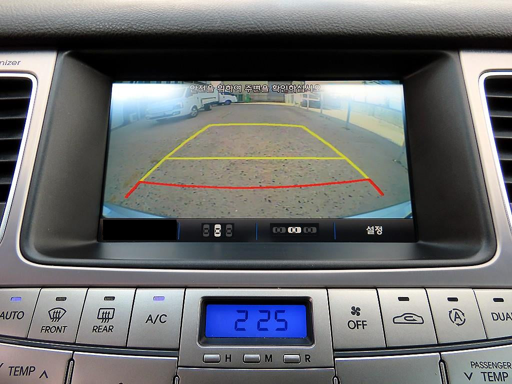 Hyundai Genesis — photo 15