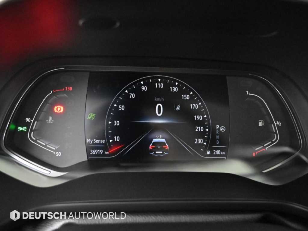 RENAULT Captur — photo 08