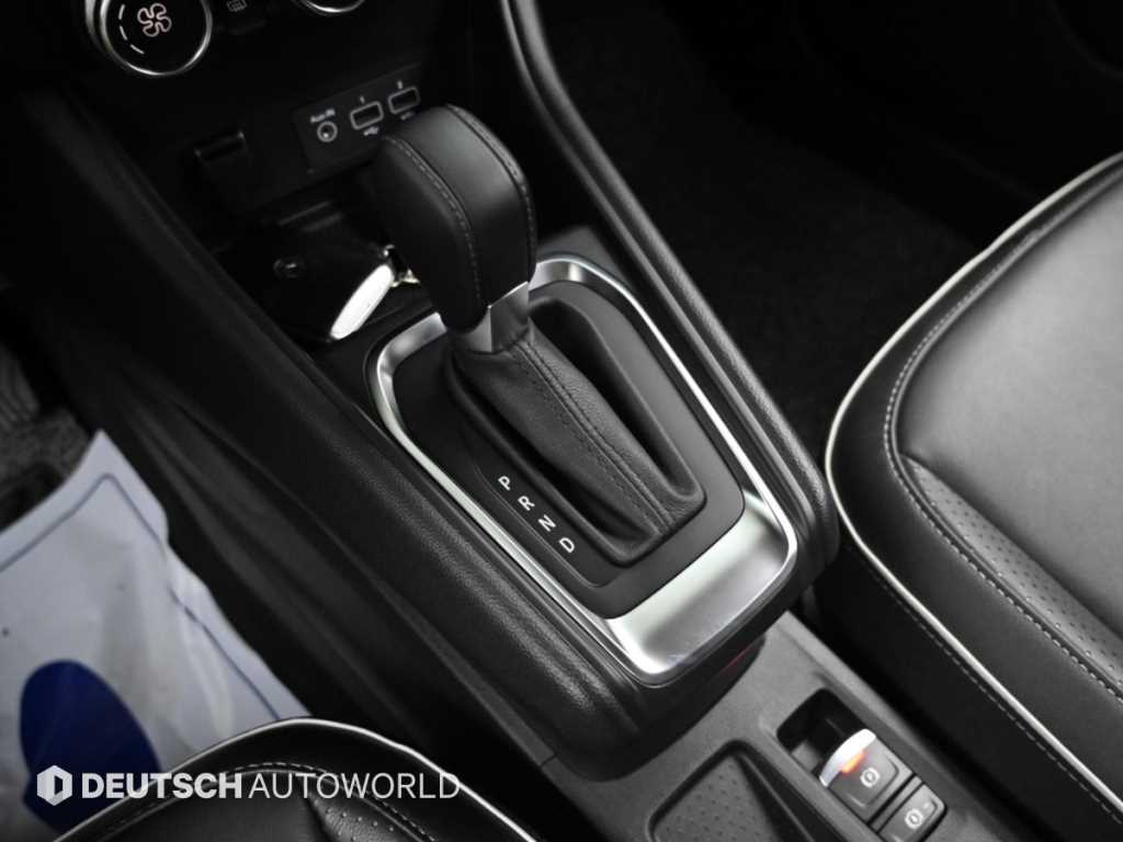 RENAULT Captur — photo 09
