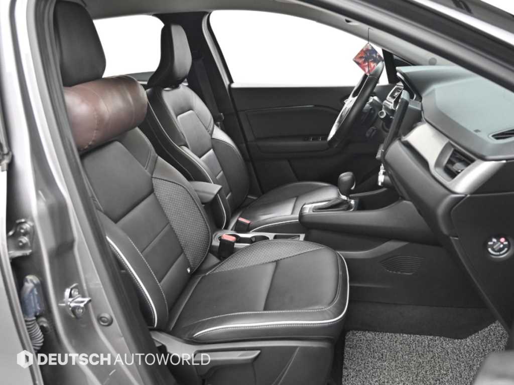 RENAULT Captur — photo 10