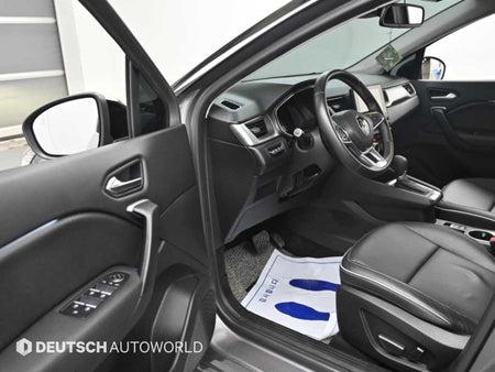 RENAULT Captur — photo 11