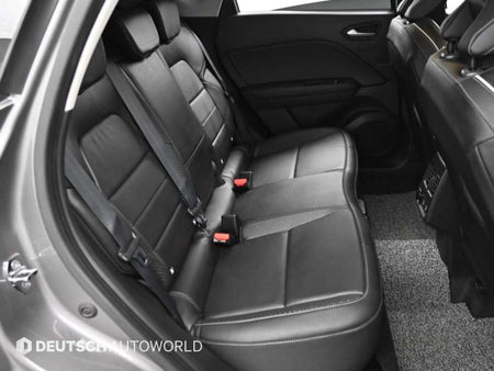 RENAULT Captur — photo 12