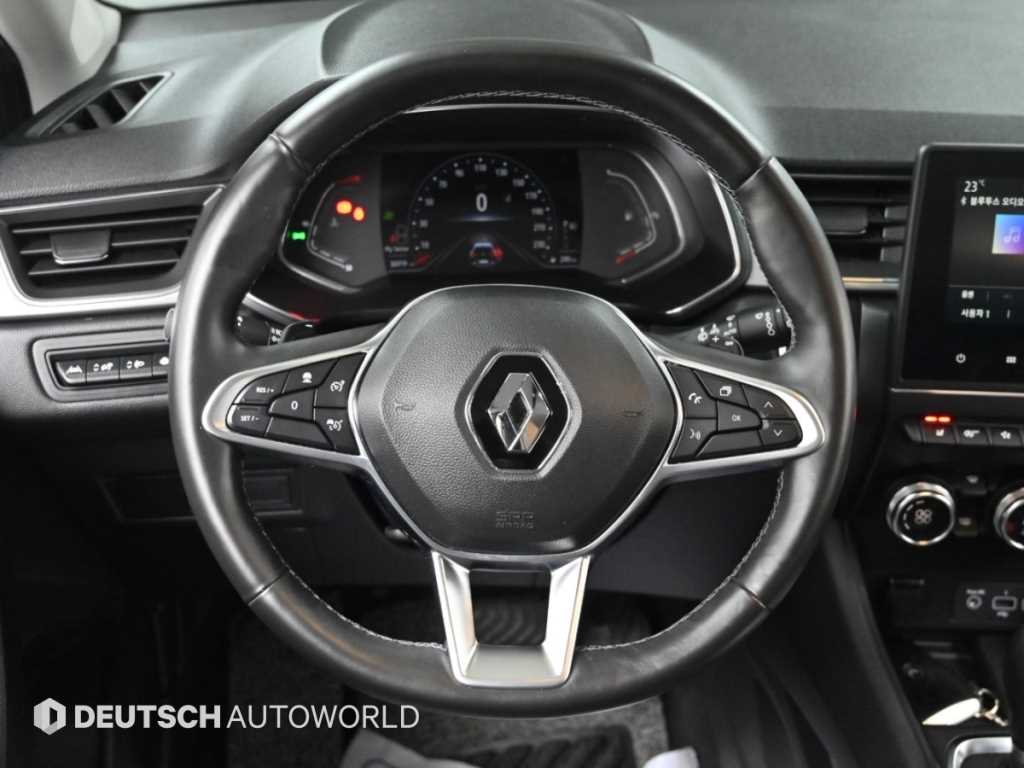 RENAULT Captur — photo 13