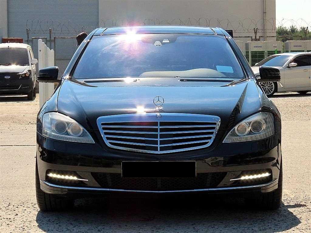 Mercedes-Benz S-Class — photo 01