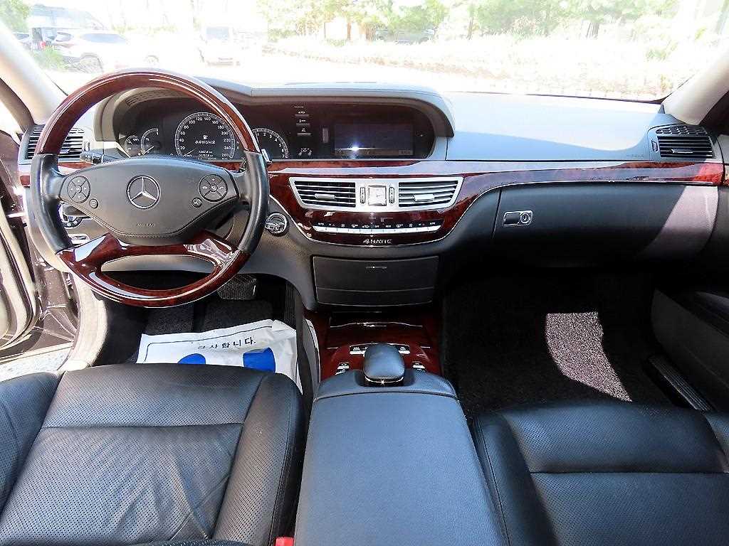 Mercedes-Benz S-Class — photo 07