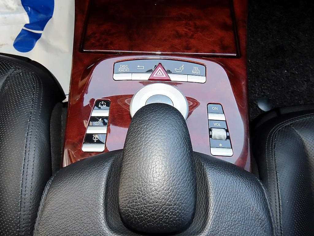 Mercedes-Benz S-Class — photo 13