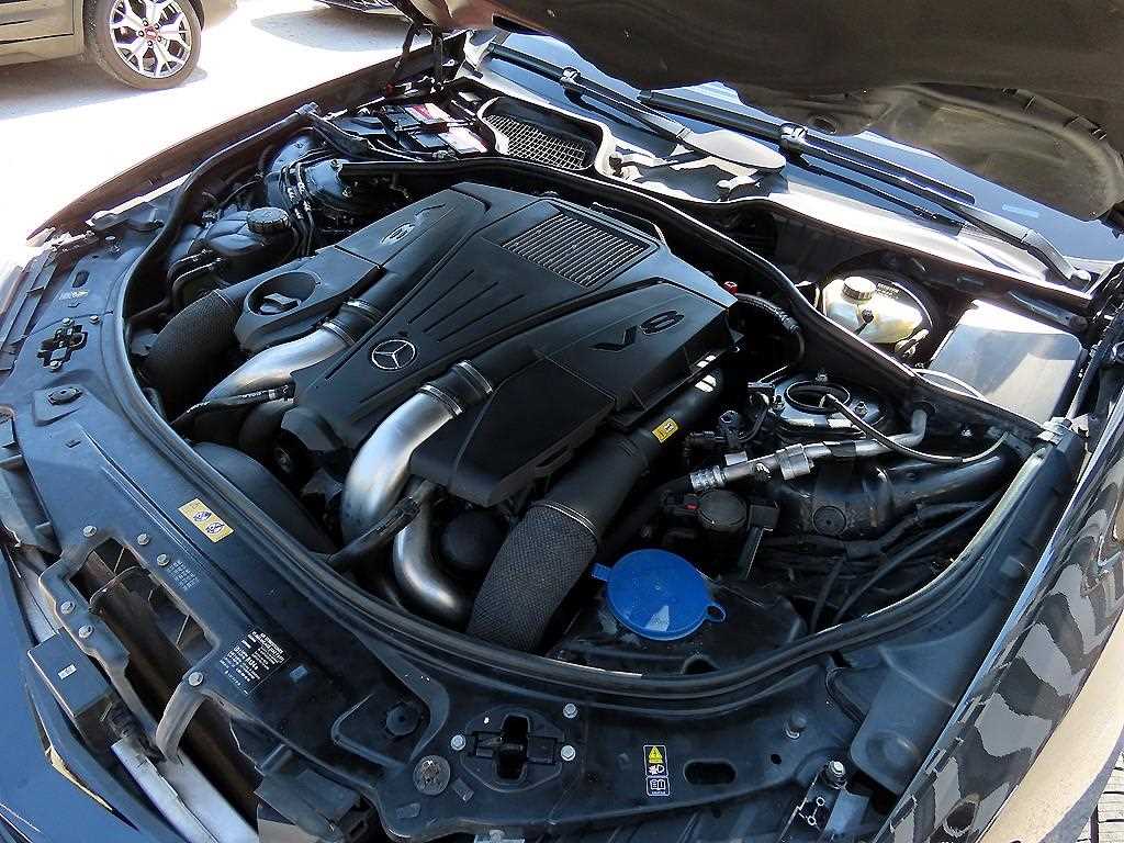 Mercedes-Benz S-Class — photo 19