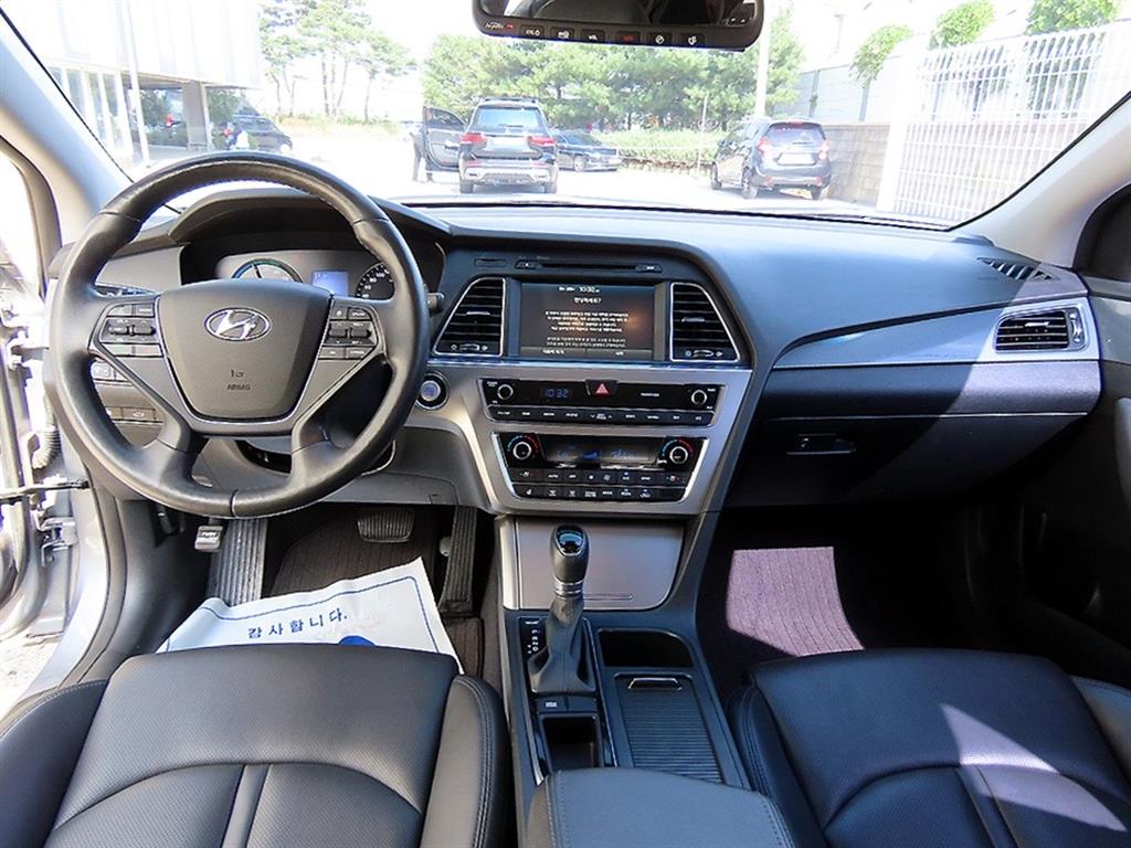 Hyundai Sonata — photo 07