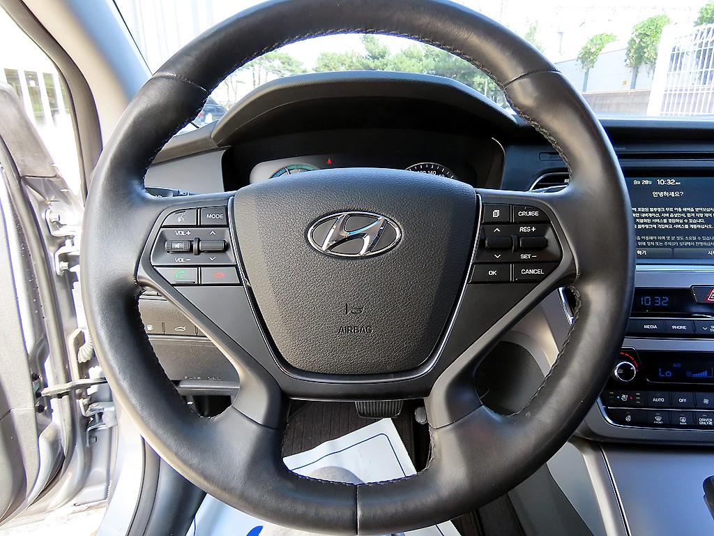 Hyundai Sonata — photo 08