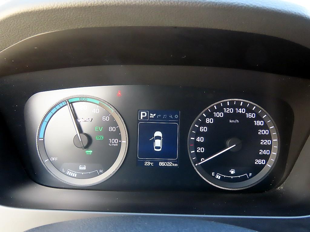 Hyundai Sonata — photo 09