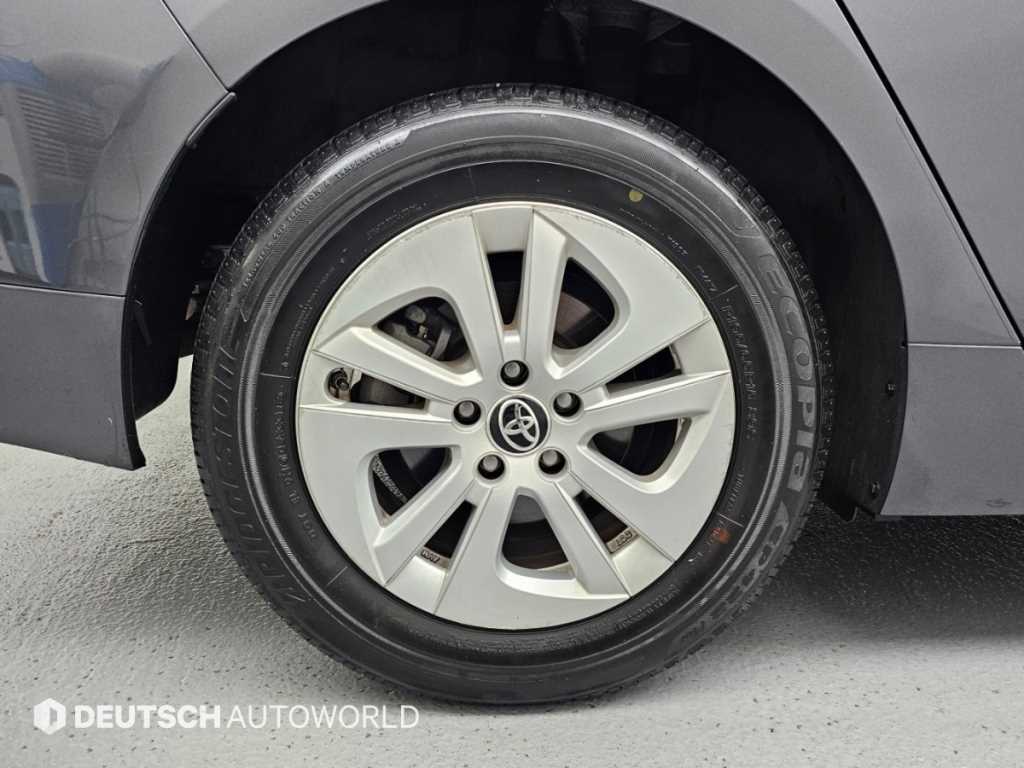 Toyota Prius — photo 05