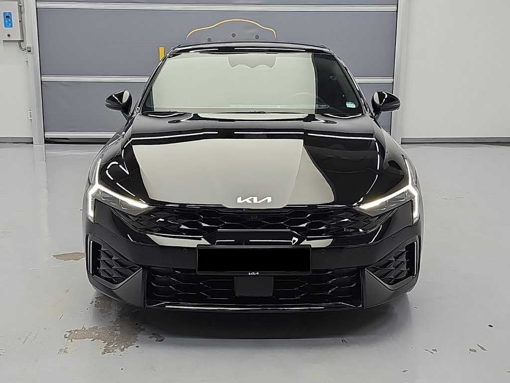 Kia K5 — photo 02