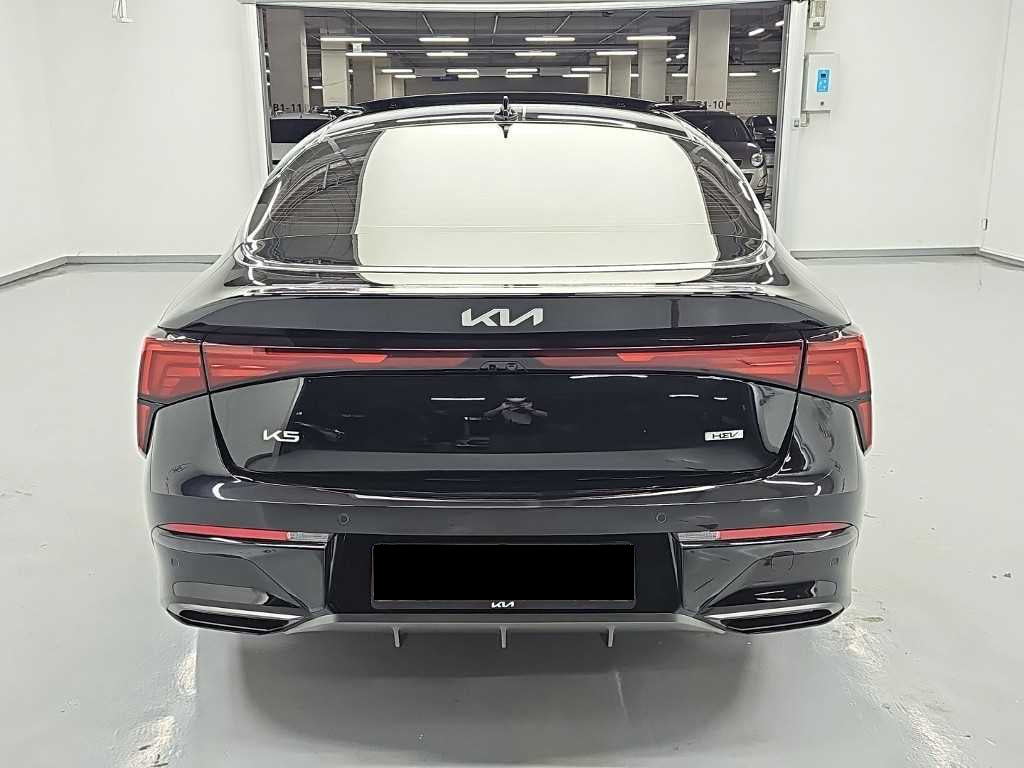 Kia K5 — photo 03