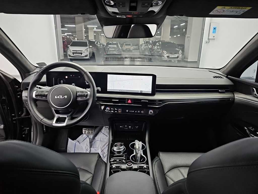 Kia K5 — photo 07