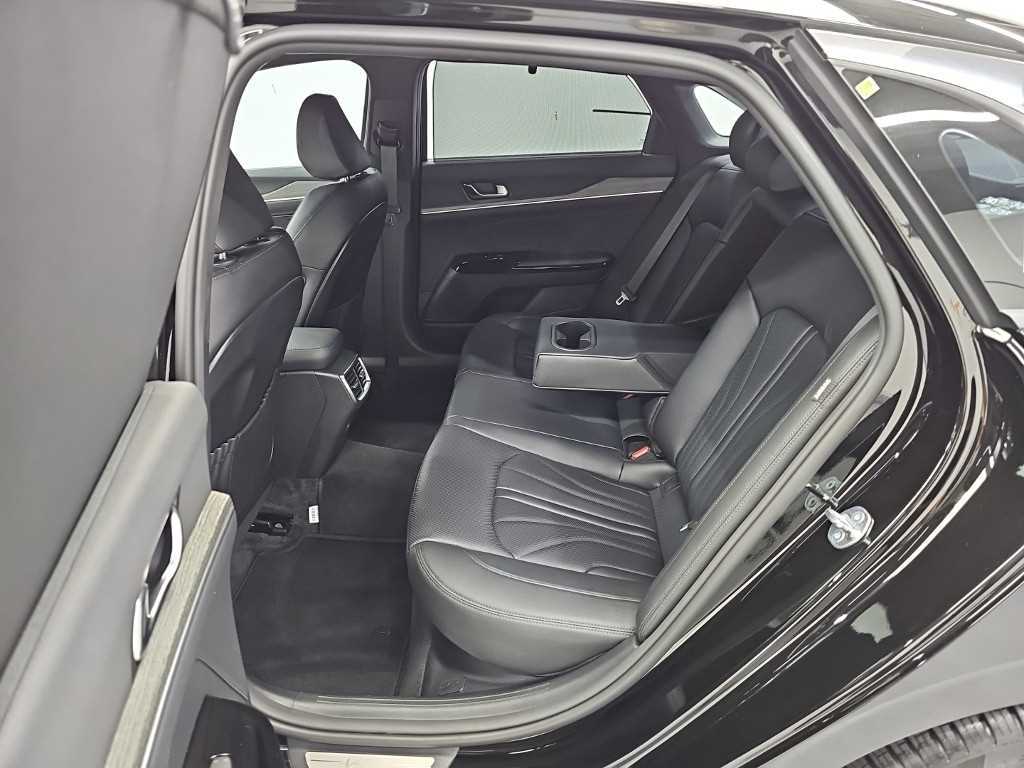 Kia K5 — photo 12
