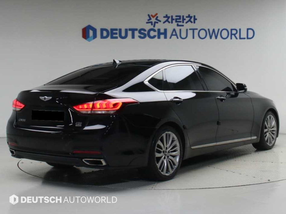 Hyundai Genesis — photo 02