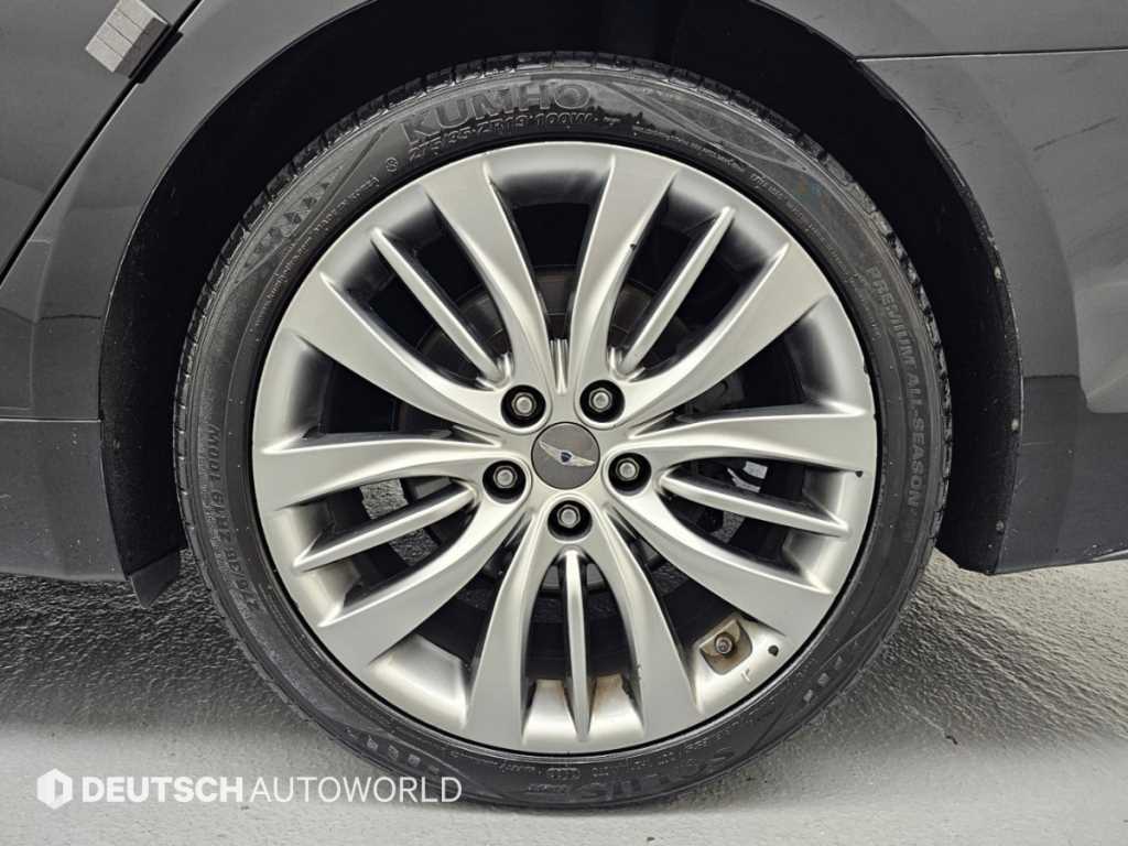 Hyundai Genesis — photo 05