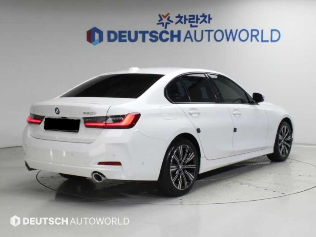 BMW 3-Series — photo 02