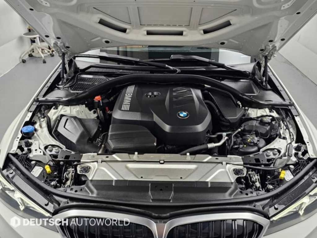 BMW 3-Series — photo 06