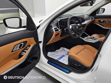 BMW 3-Series — photo 11