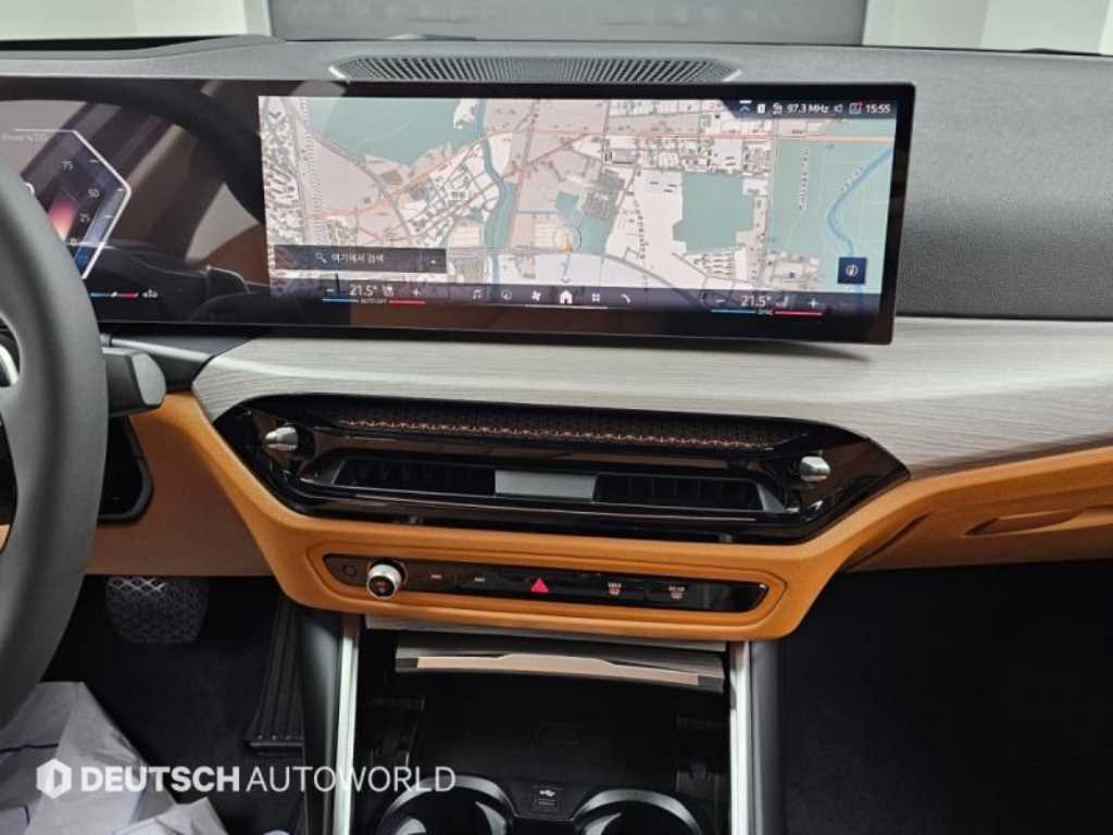 BMW 3-Series — photo 14
