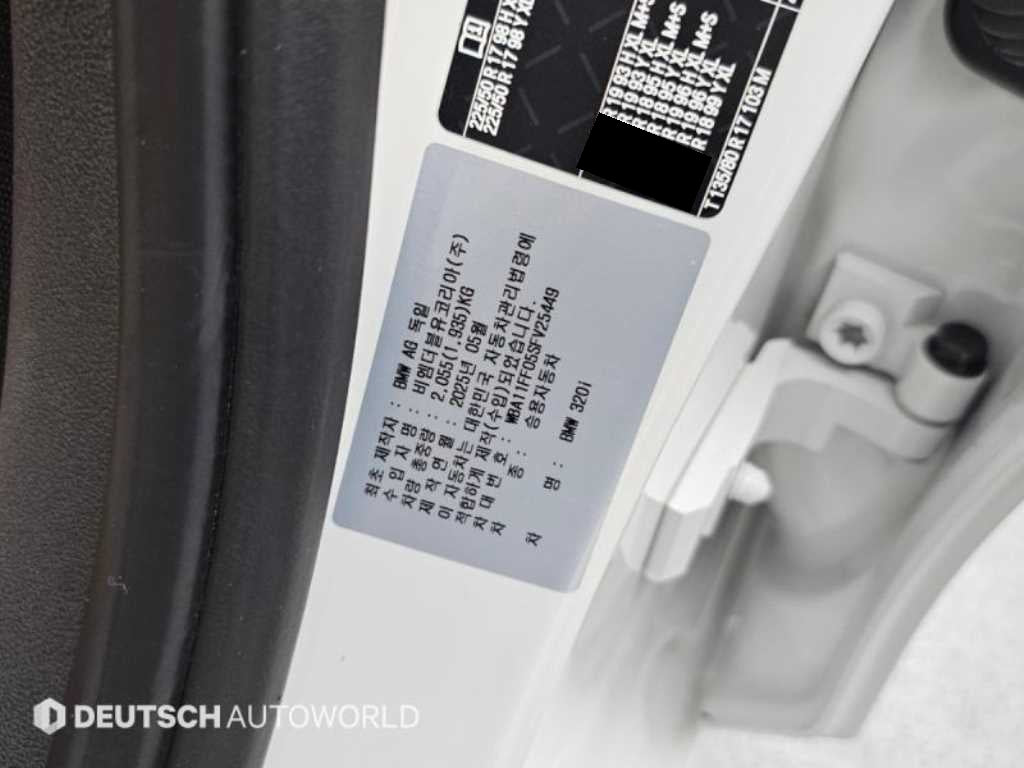BMW 3-Series — photo 20
