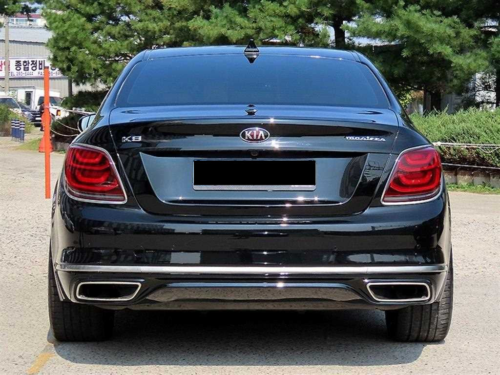 Kia K9 — photo 04