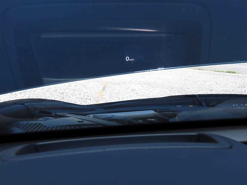 Kia K9 — photo 10