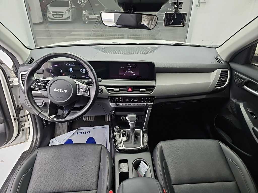 Kia Seltos — photo 07