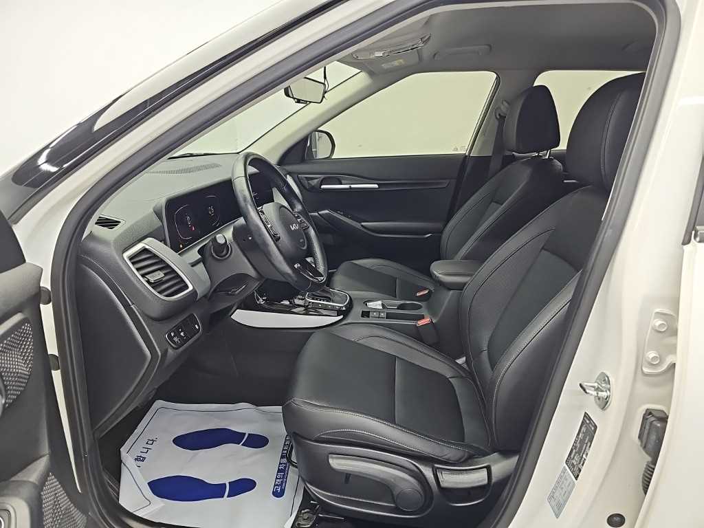 Kia Seltos — photo 11