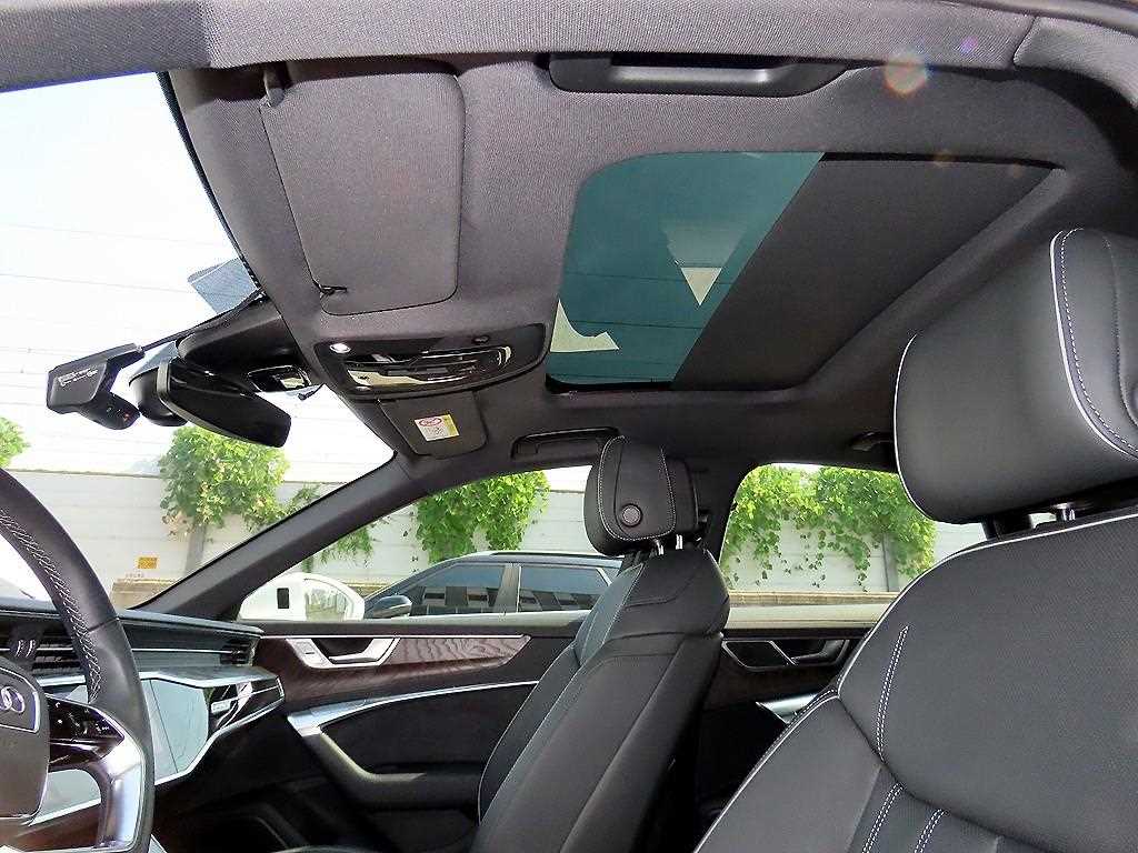 Audi A6 — photo 17