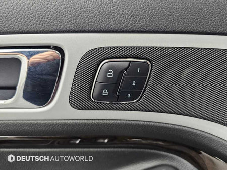 Ford Explorer — photo 17