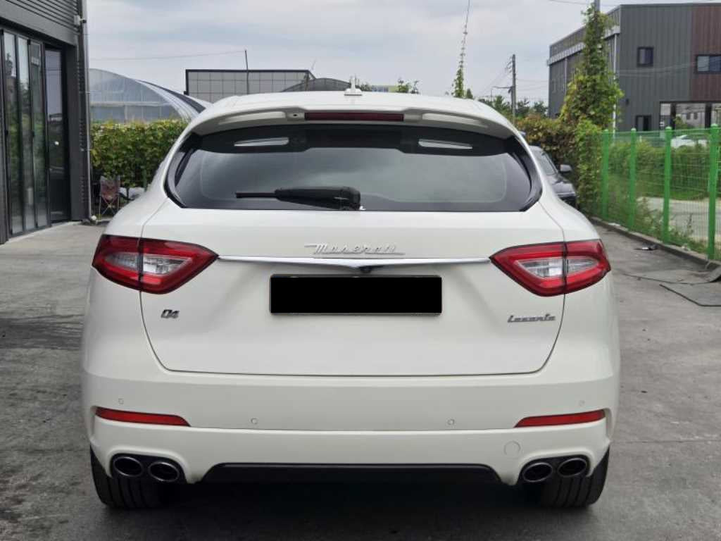 Maserati Levante — photo 04