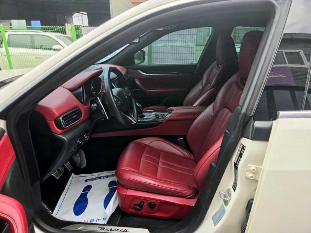 Maserati Levante — photo 05