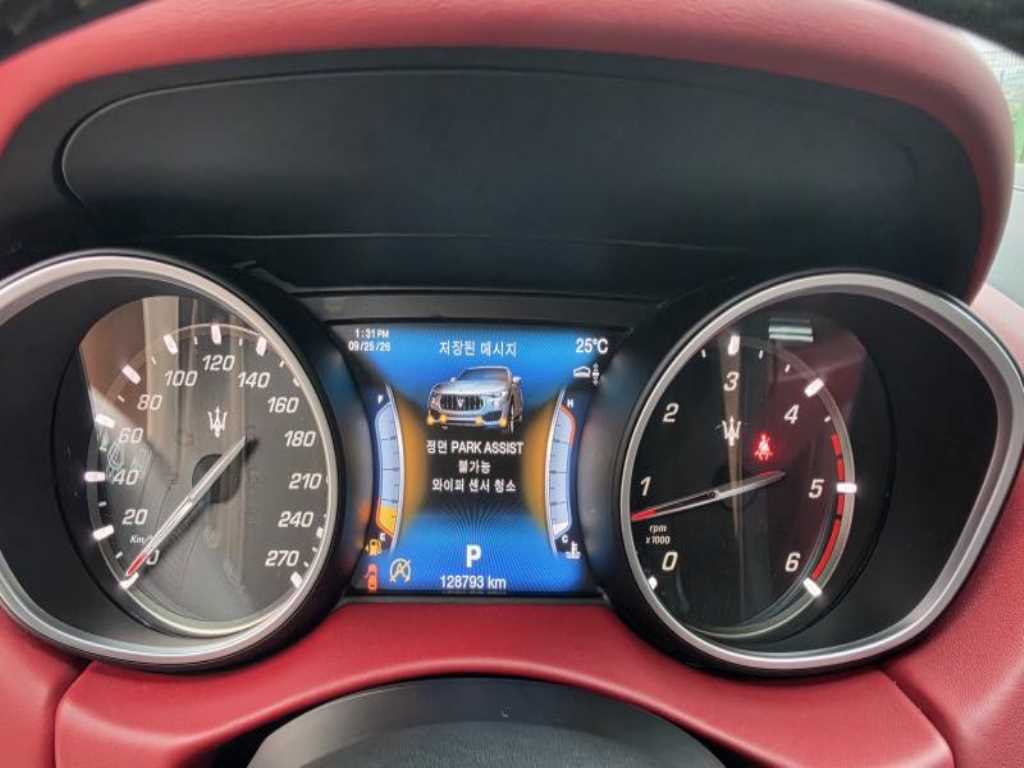 Maserati Levante — photo 09