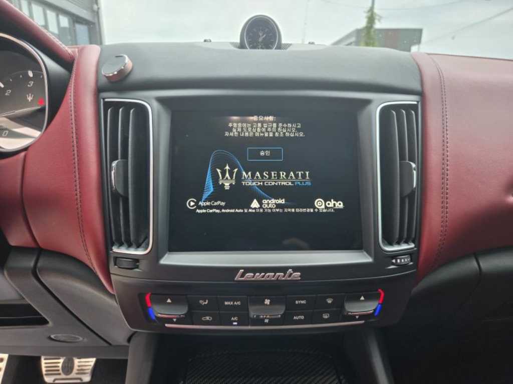 Maserati Levante — photo 13