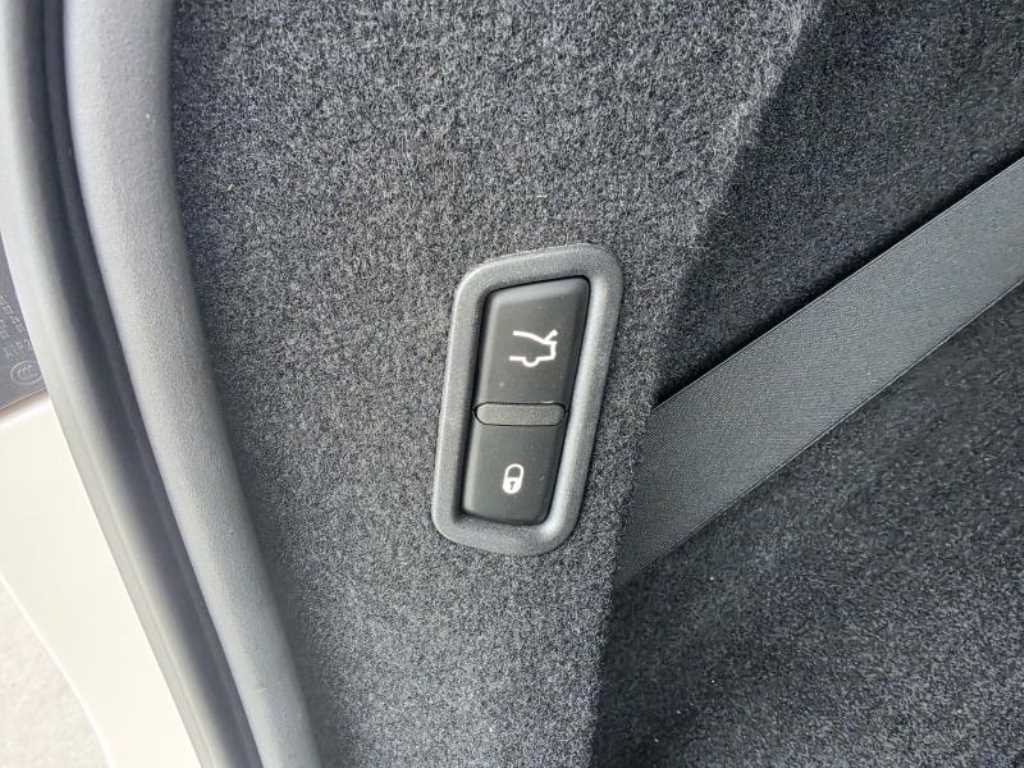 Maserati Levante — photo 16