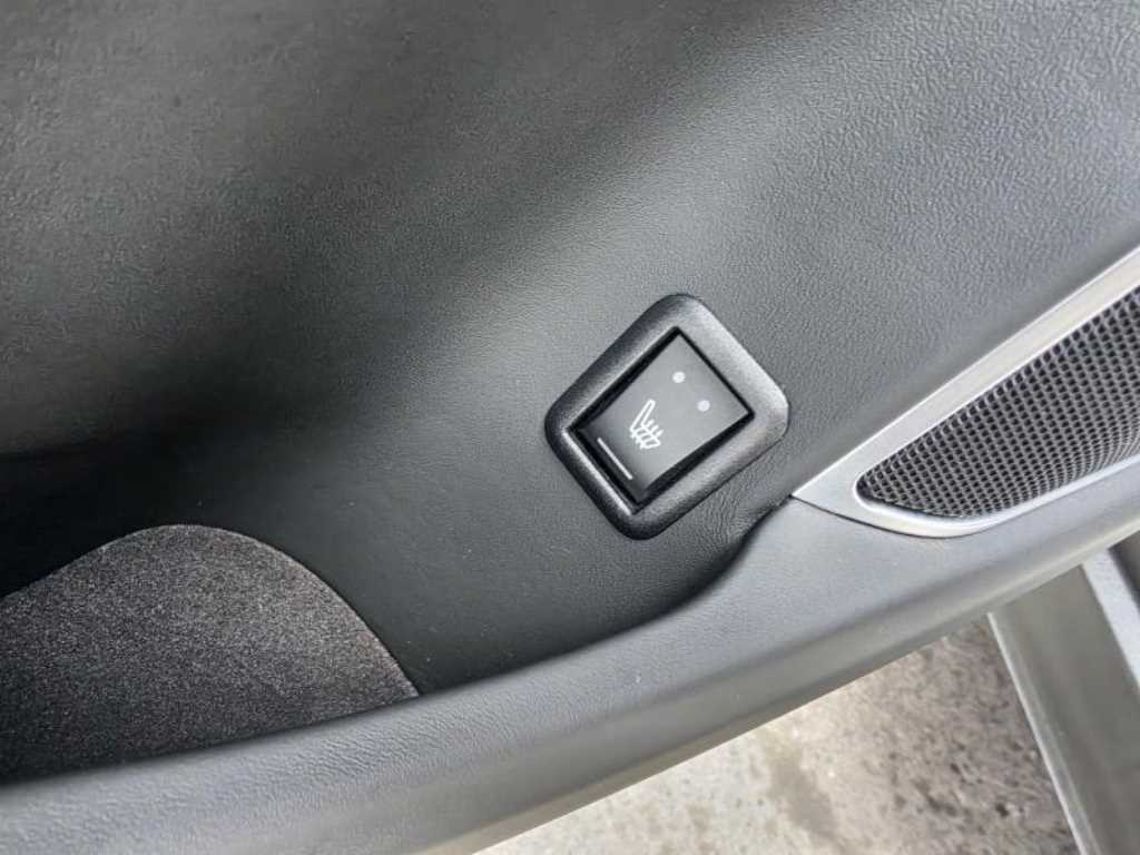 Maserati Levante — photo 17