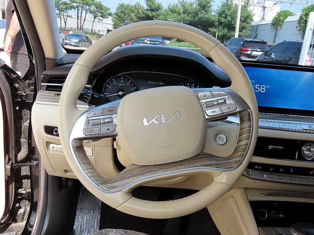 Kia K9 — photo 08