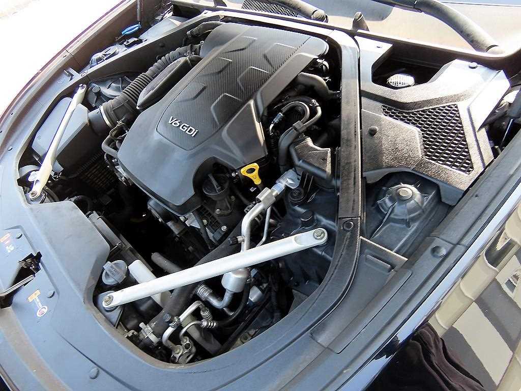 Kia K9 — photo 19