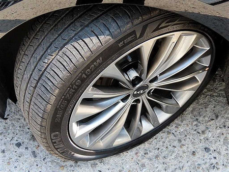 Kia K9 — photo 20