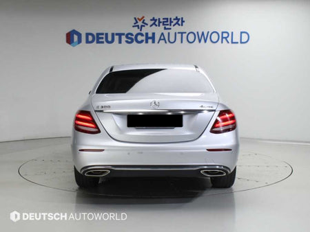 Mercedes-Benz E-Class — photo 04