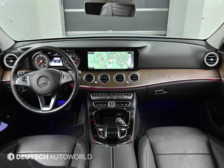 Mercedes-Benz E-Class — photo 07
