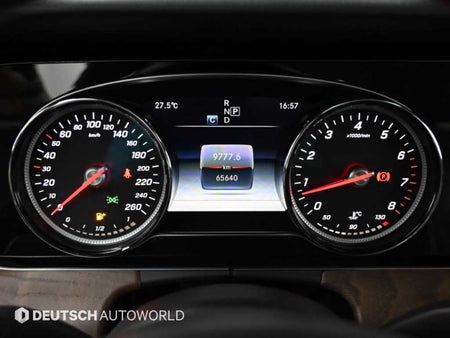 Mercedes-Benz E-Class — photo 08