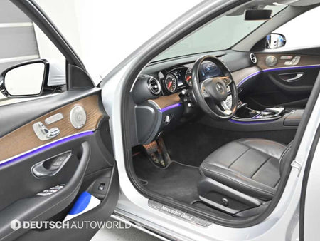 Mercedes-Benz E-Class — photo 11