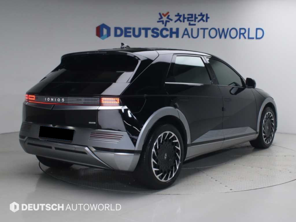 Hyundai Ioniq5 — photo 02