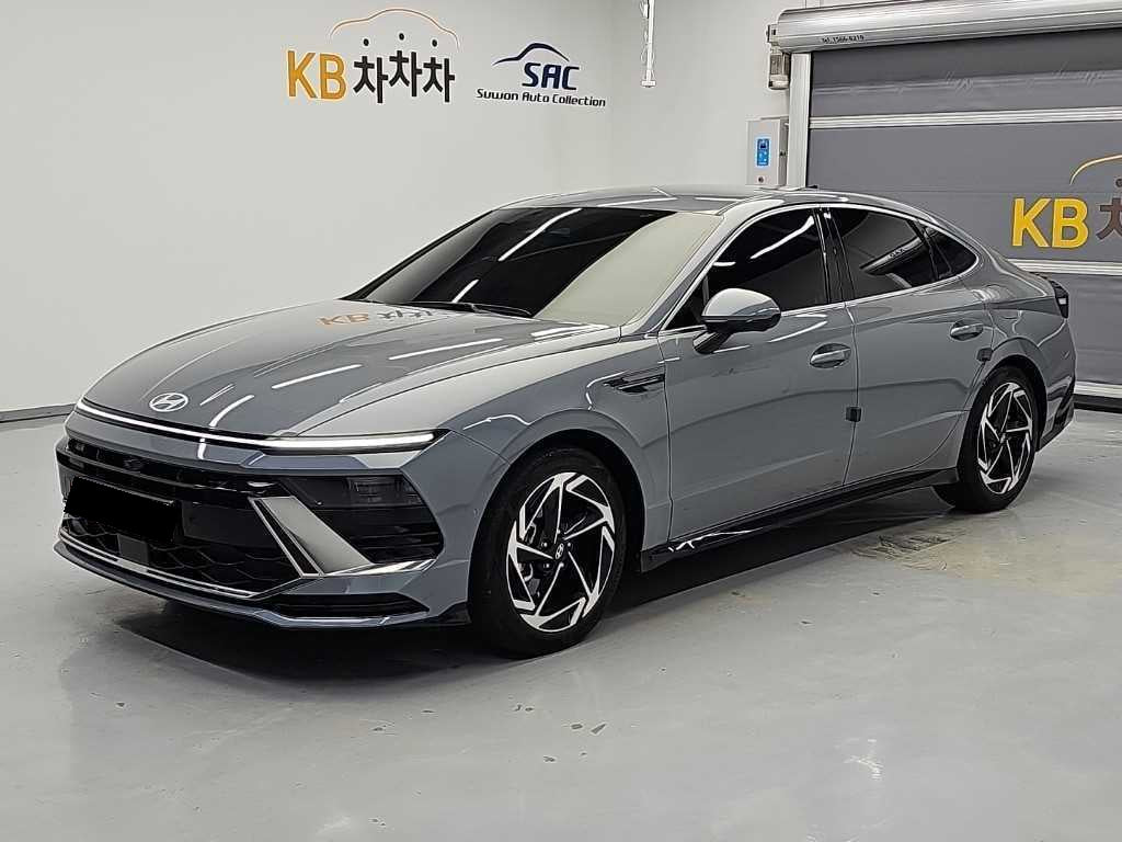Hyundai Sonata — photo 01