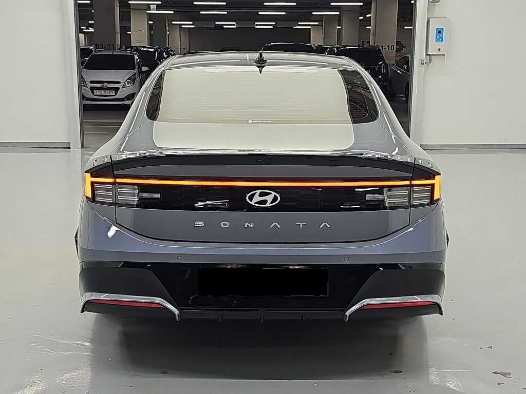 Hyundai Sonata — photo 03
