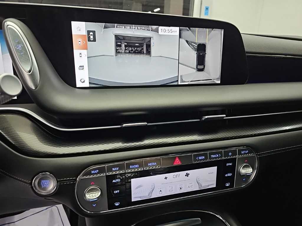 Genesis G90 — photo 09